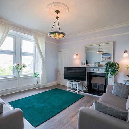 Three Oban Apartment Екстериор снимка