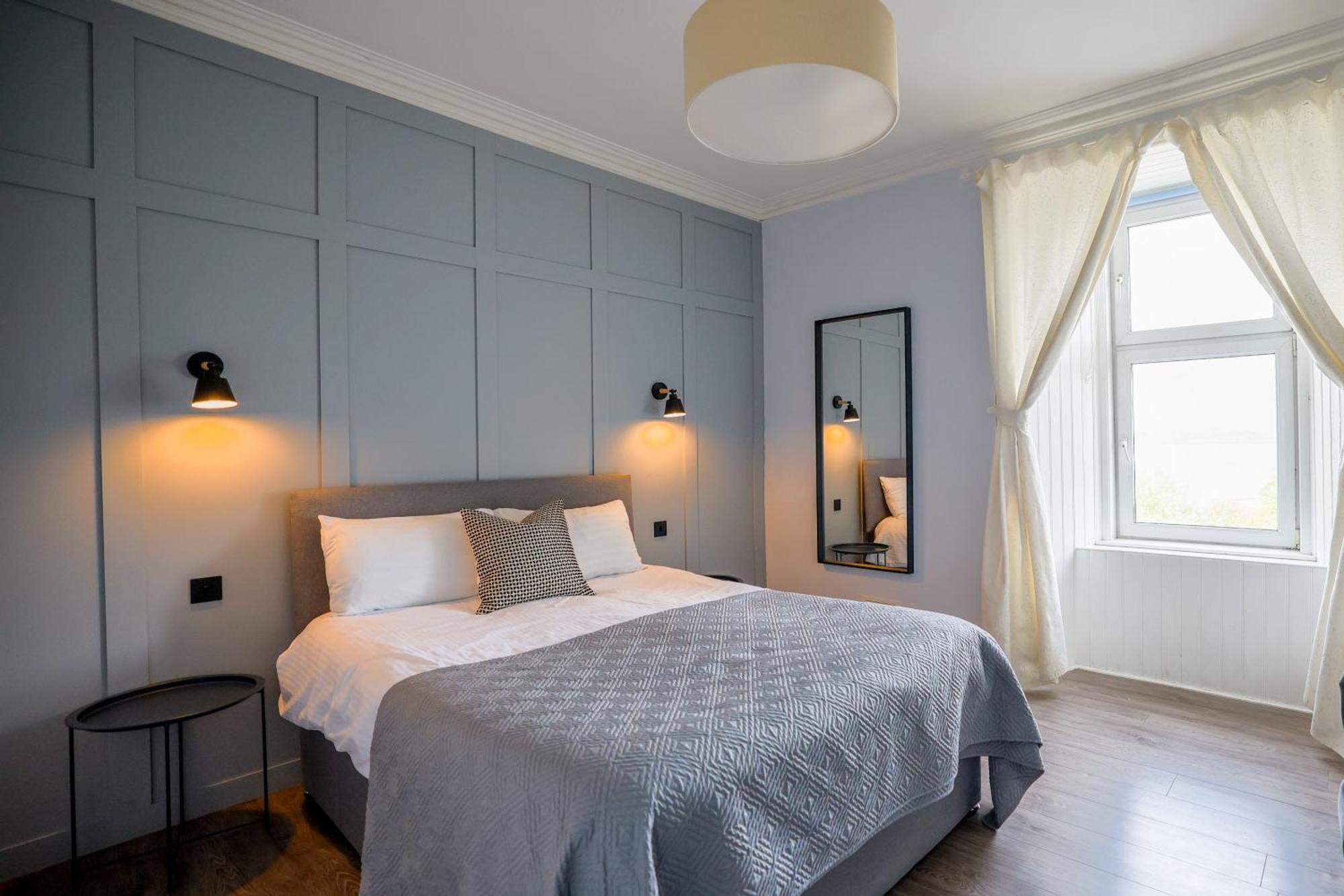 Three Oban Apartment Екстериор снимка